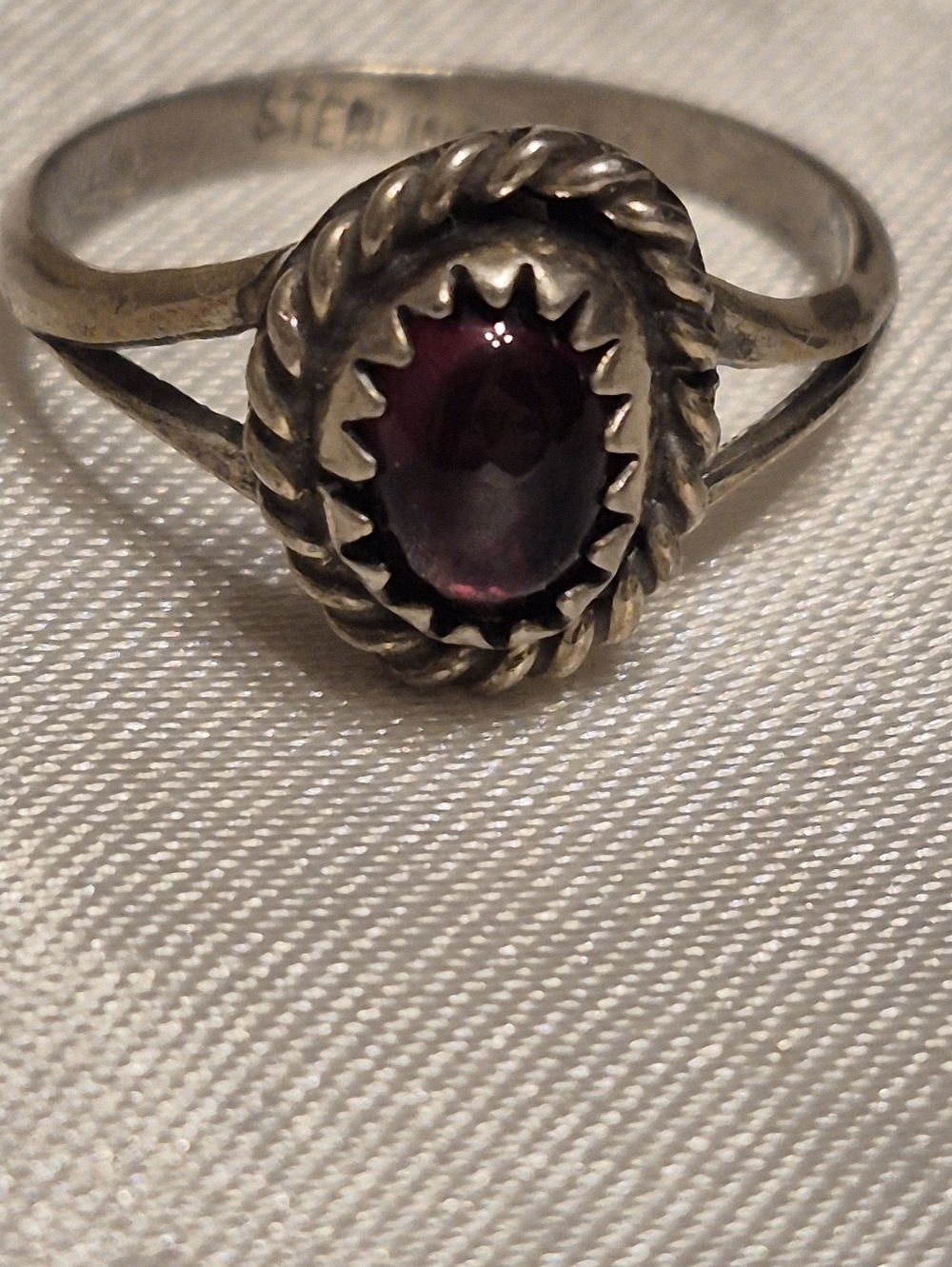 Vintage Sterling Silver Garnet Southwest Ring